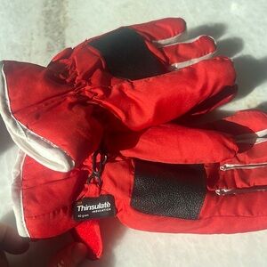 THINSULATE 40Gram Women’s Small Red gloves